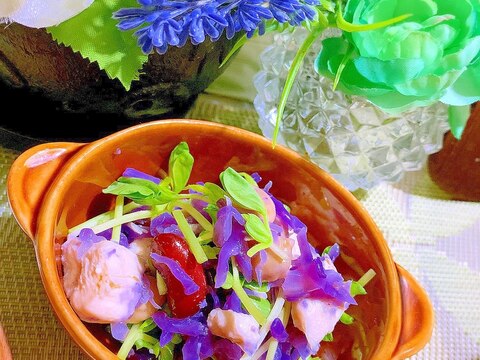ハロウィン気分の紫キャベツとお豆のアーリオオーリオ